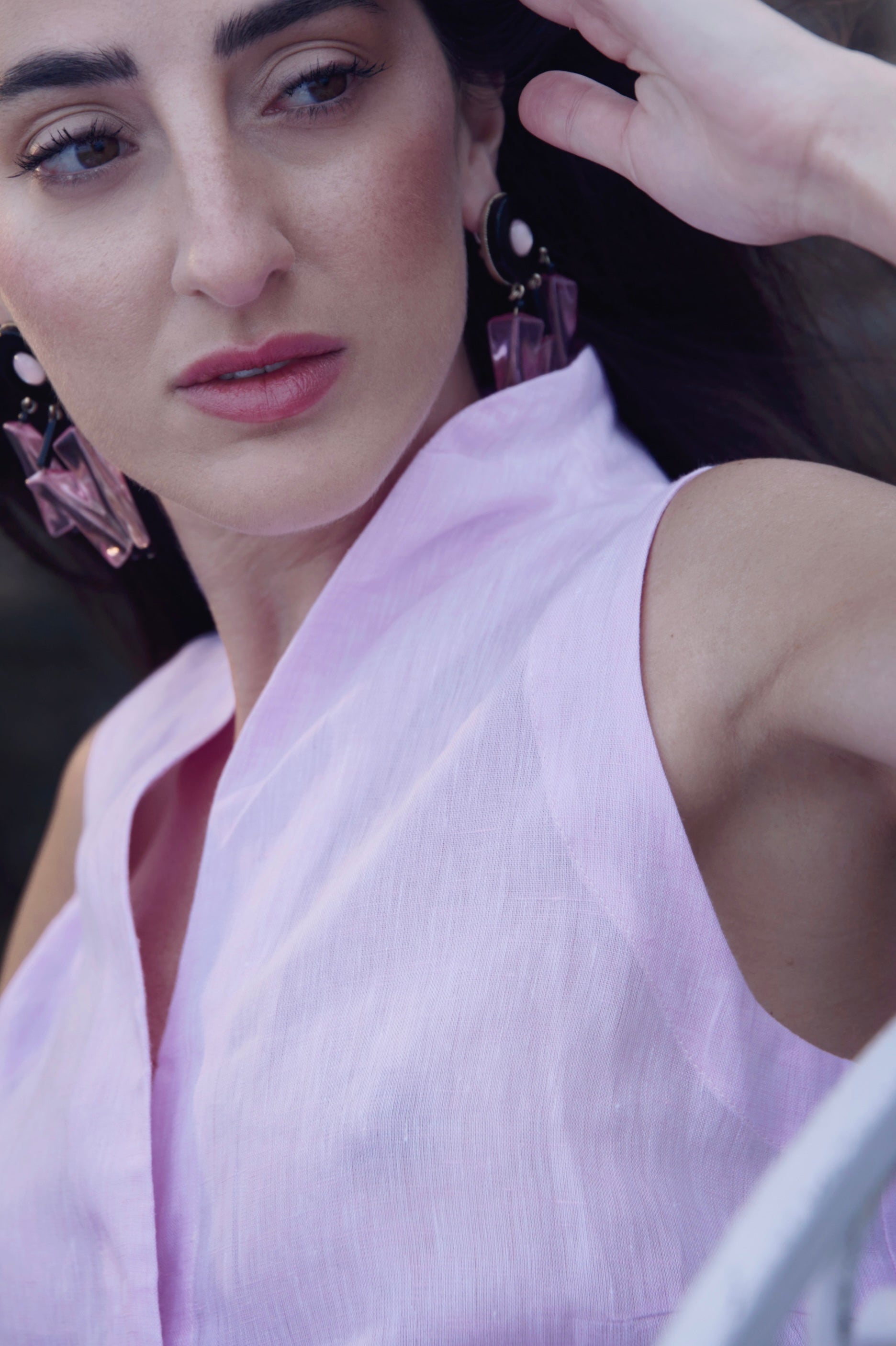 Elegant linen maxi dress with mandarin collar and madreperla buttons